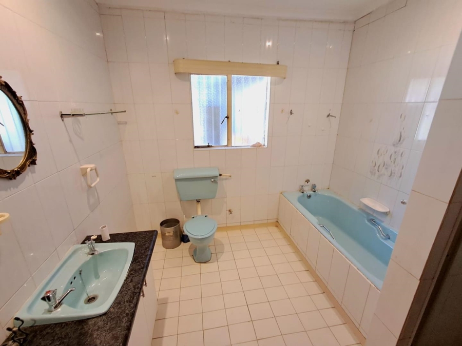 4 Bedroom Property for Sale in Hospitaalpark Free State
